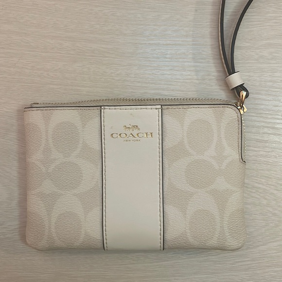 white coach wristlet - Picture 1 of 2